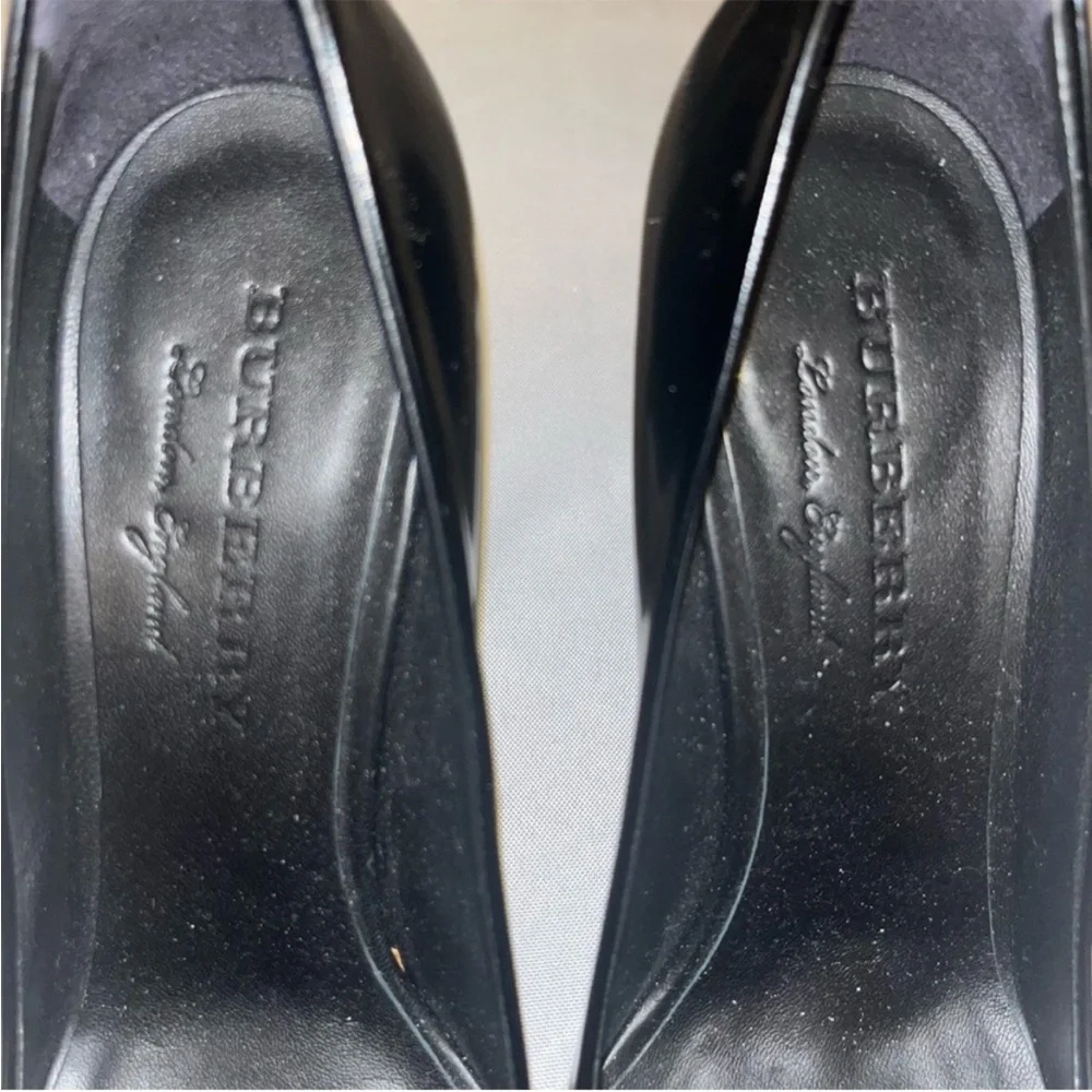 Burberry Flanagan Black Patent Leather Silver D-Ring Heeled Pumps Size 9 (39)